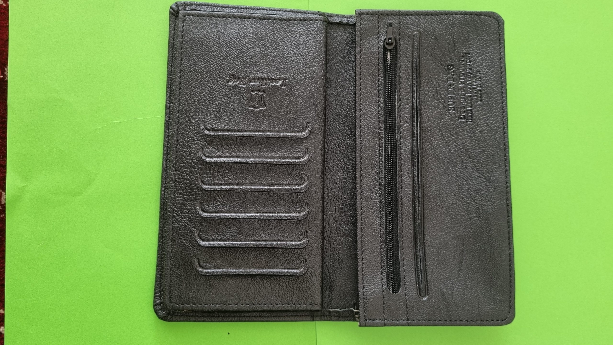 ۲۰۲۴۰۶۱۷_۱۴۳۳۳۵-scaled-1.jpg کیف پول چرم طبیعی - Image 1